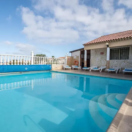 Highbury Grove Villa Callao Salvaje